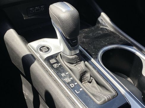 Certified 2024 Nissan Altima 2.5 SV FWD image 9