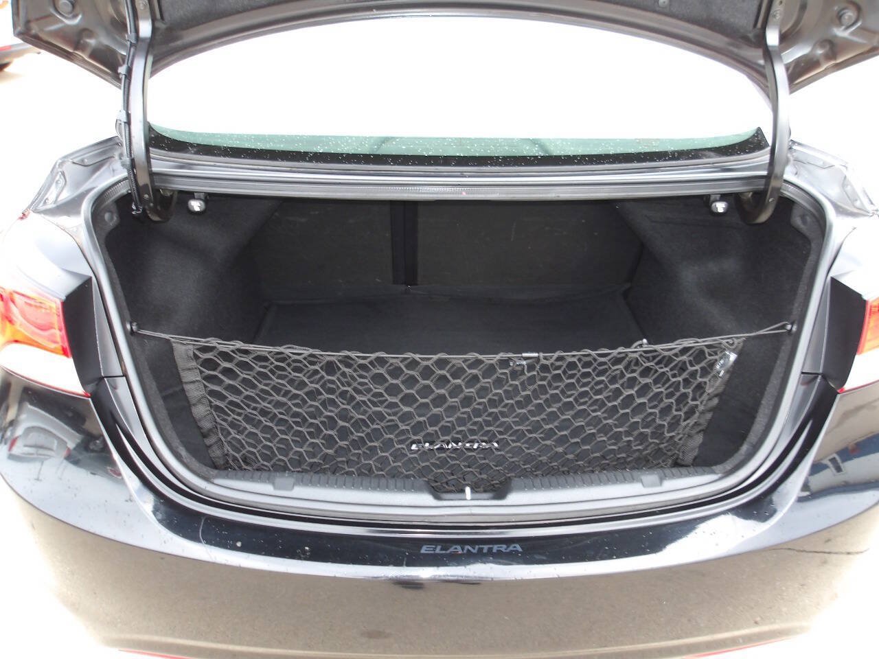 Used 2013 Hyundai Elantra GLS w/ Preferred Pkg FWD image 24