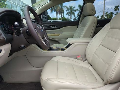 Used 2019 GMC Acadia Denali image 52