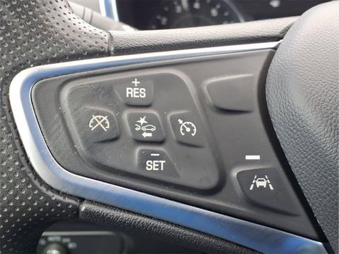 Used 2023 Chevrolet Equinox LT image 23