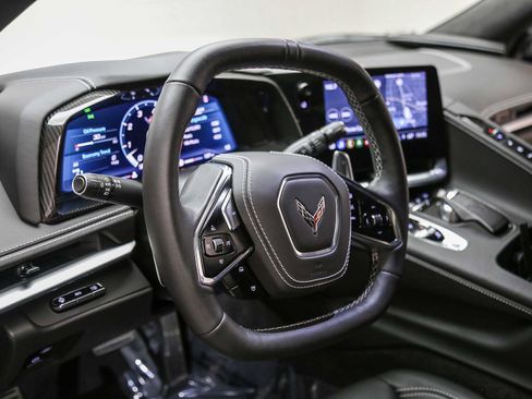 Used 2022 Chevrolet Corvette Stingray Premium Conv w/ Z51 Performance Package RWD image 19