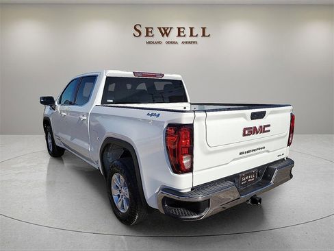 Used 2023 GMC Sierra 1500 SLE image 3