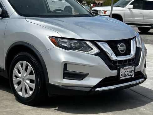 Used 2020 Nissan Rogue S FWD image 10