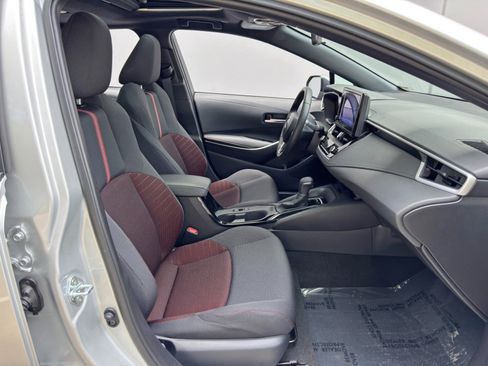Used 2024 Toyota Corolla SE w/ SE Premium Package FWD image 15
