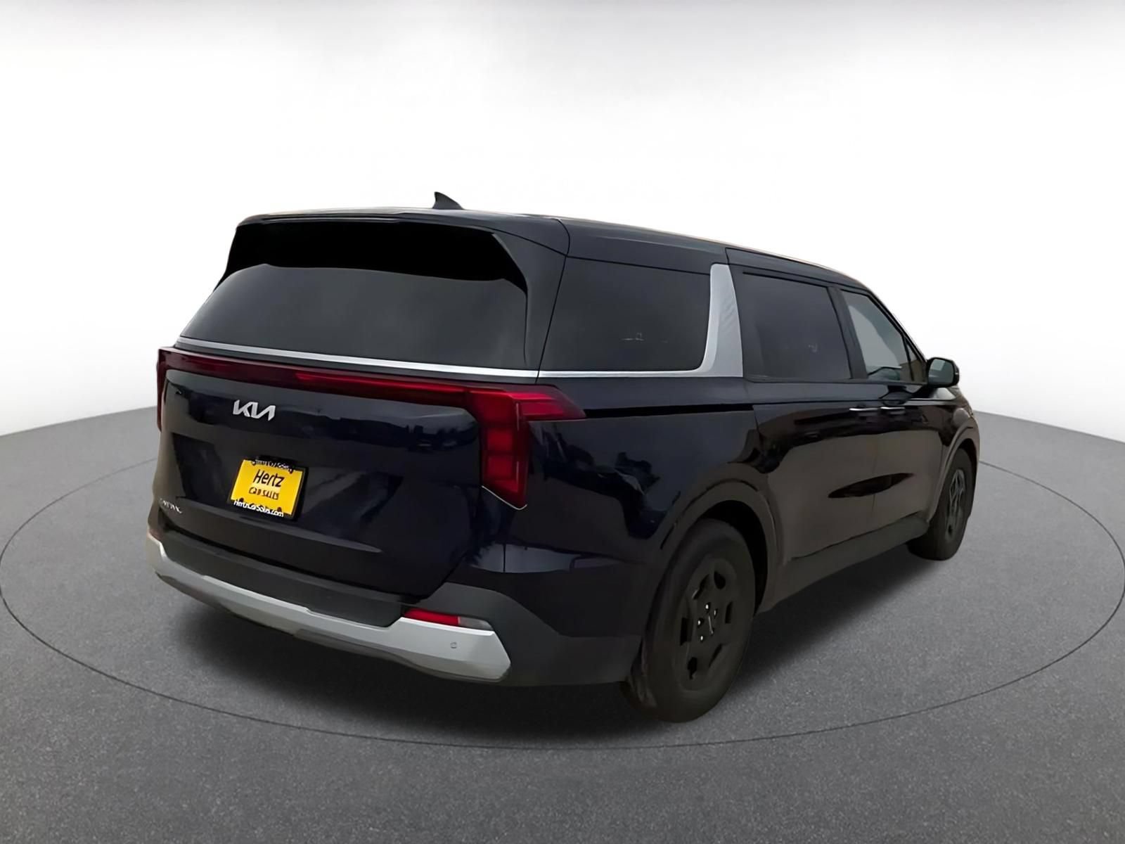 Used 2026 Kia Carnival FWD image 13