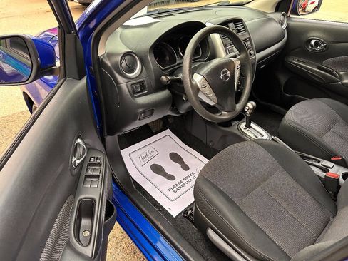 Used 2015 Nissan Versa SV image 11