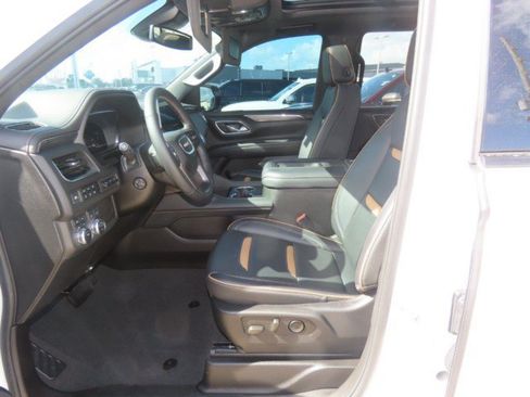 Used 2024 GMC Yukon AT4 w/ AT4 Premium Package AWD/4WD image 25