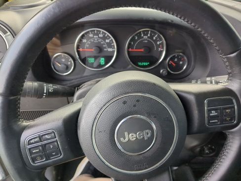 Used 2018 Jeep Wrangler Unlimited Sahara w/ Connectivity Group image 3