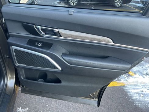 Certified 2022 Kia Telluride EX w/ EX Premium Package image 18