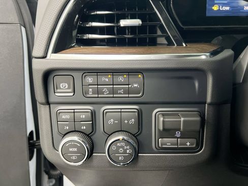 New 2026 Chevrolet Tahoe High Country AWD/4WD image 19