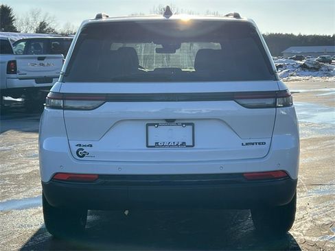 New 2025 Jeep Grand Cherokee Limited w/ Black Appearance Package image 49