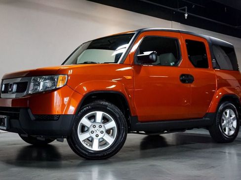 Used 2011 Honda Element EX image 1