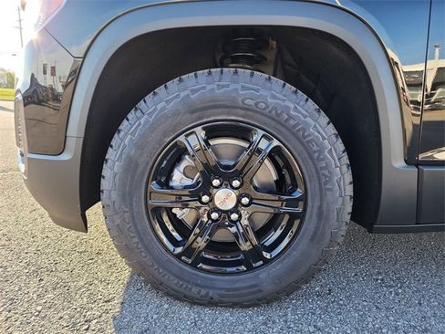 Used 2023 GMC Acadia AT4 w/ Technology Package image 24