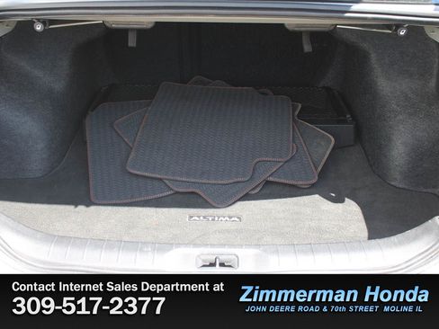 Used 2024 Nissan Altima 2.5 SR AWD/4WD image 6