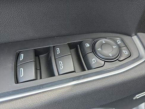 New 2025 GMC Sierra 1500 SLT w/ SLT Convenience Package image 23