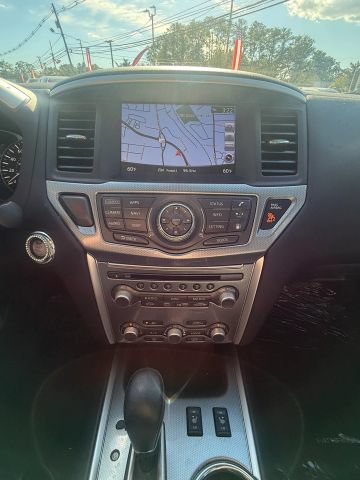 Used 2018 Nissan Pathfinder FWD image 23