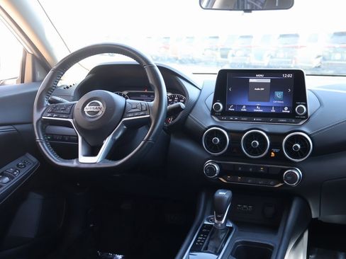 Used 2022 Nissan Sentra SV image 14