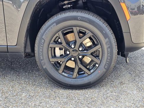 New 2026 Jeep Grand Cherokee L 2WD image 6