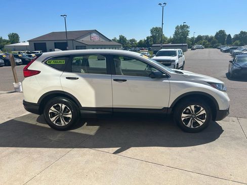 Used 2017 Honda CR-V LX image 4