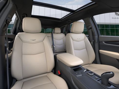 New 2025 Cadillac XT5 Sportv w/ Technology Package image 16