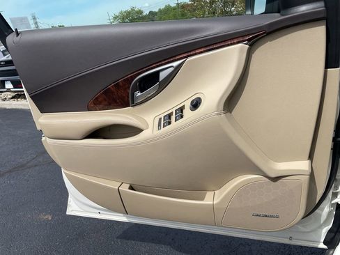 Used 2013 Buick LaCrosse Touring FWD image 21