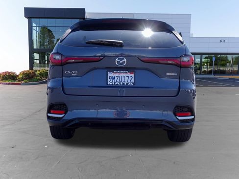 Certified 2025 MAZDA CX-70 Plug-In Hybrid w/ Premium Pkg AWD/4WD image 5