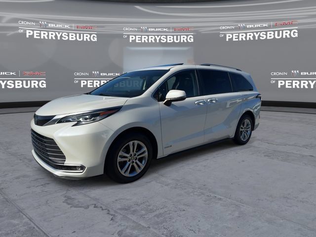 Used 2021 Toyota Sienna Platinum AWD/4WD image 4