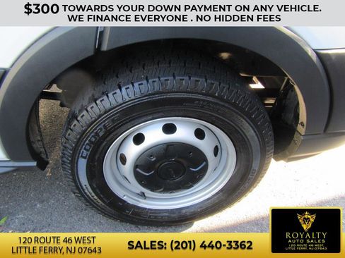 Used 2020 Ford Transit 250 Medium Roof w/ Load Area Protection Package image 7