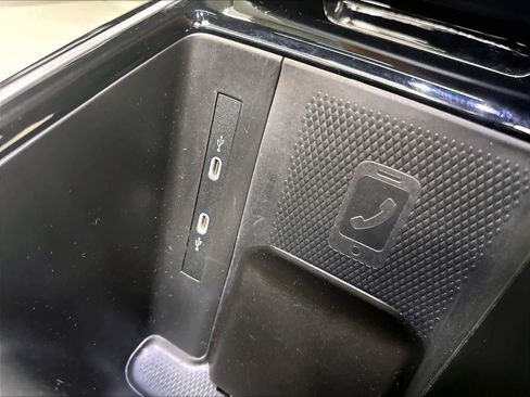 Used 2023 Volkswagen ID.4 Pro S AWD/4WD image 19
