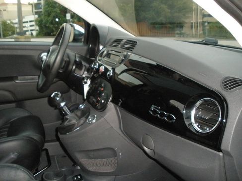 Used 2015 FIAT 500 Lounge w/ Luxury Leather Package FWD image 28
