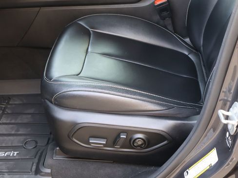 Used 2024 Jeep Grand Cherokee L Limited w/ Black Appearance Package RWD image 14
