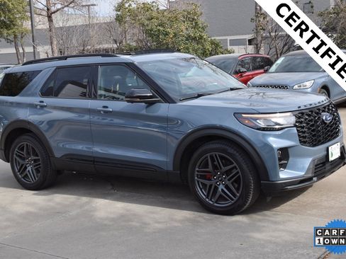 Certified 2025 Ford Explorer ST image 5