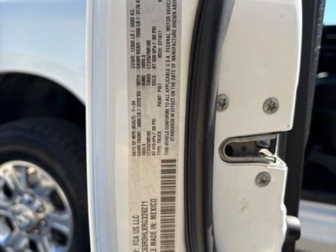 Used 2024 RAM 3500 Big Horn AWD/4WD image 26