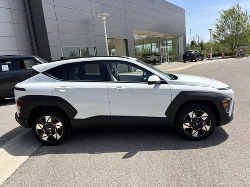 Used 2025 Hyundai Kona SEL AWD/4WD image 4