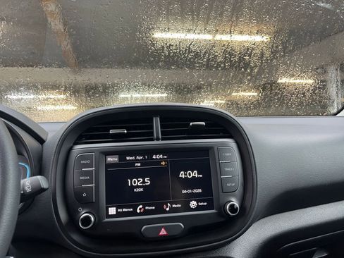 Used 2025 Kia Soul LX w/ LX Technology Package image 20