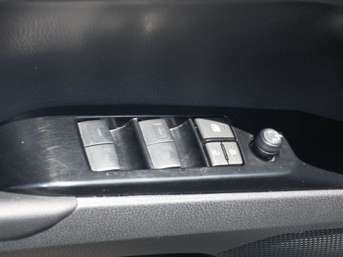 Used 2025 Toyota Camry LE FWD image 10