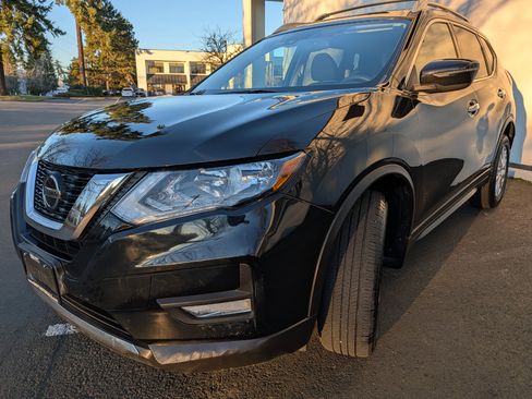 Used 2019 Nissan Rogue S w/ Special Edition Package image 3