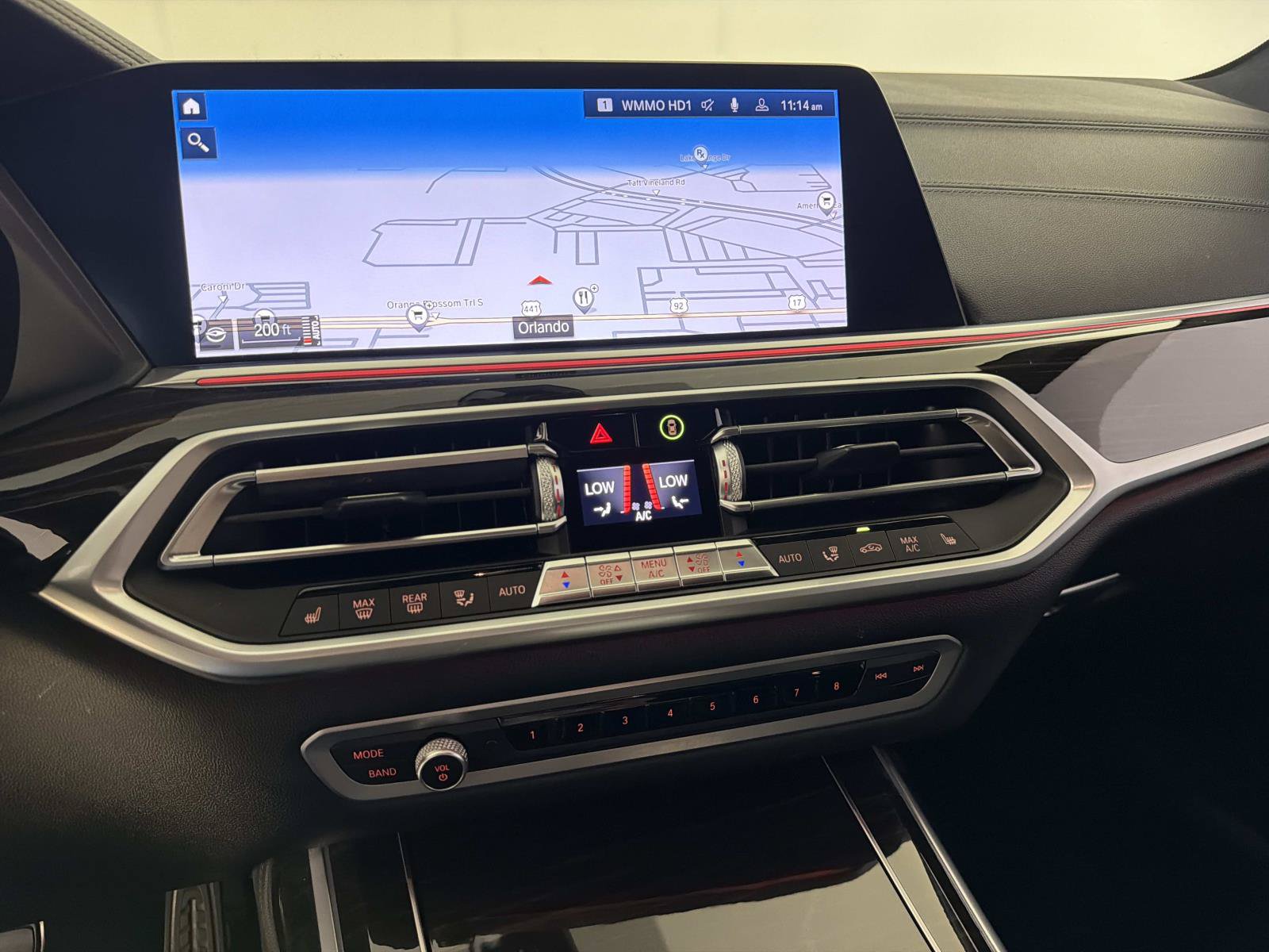 Used 2021 BMW X7 xDrive40i w/ M Sport Package AWD/4WD image 21