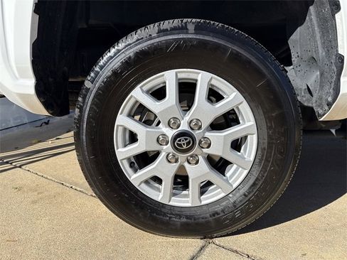 Used 2024 Toyota Tacoma SR5 image 22