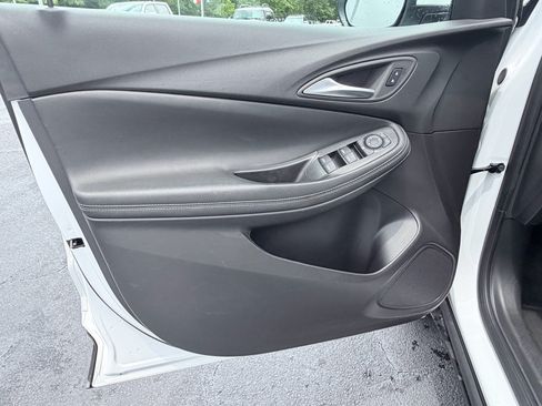 Used 2025 Buick Encore GX Preferred FWD image 25