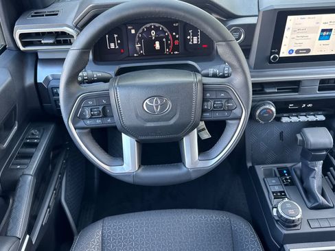 Used 2025 Toyota 4Runner SR5 image 13