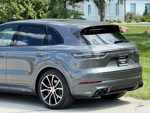 Certified 2023 Porsche Cayenne GTS AWD/4WD image 9