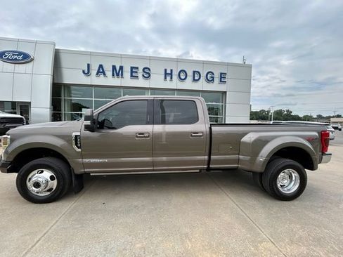 Used 2022 Ford F350 Lariat w/ Lariat Ultimate Package AWD/4WD image 1
