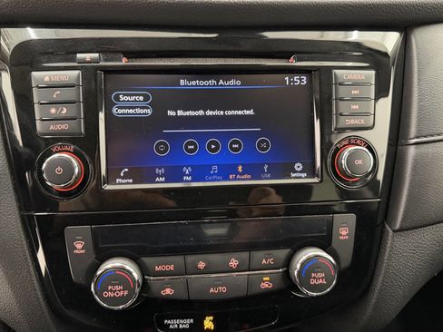 Used 2019 Nissan Rogue SV image 36