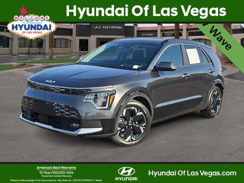 Used 2024 Kia Niro Wave FWD image 1