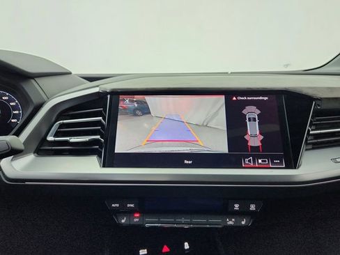 Used 2023 Audi Q4 e-tron Premium w/ Convenience Package image 23