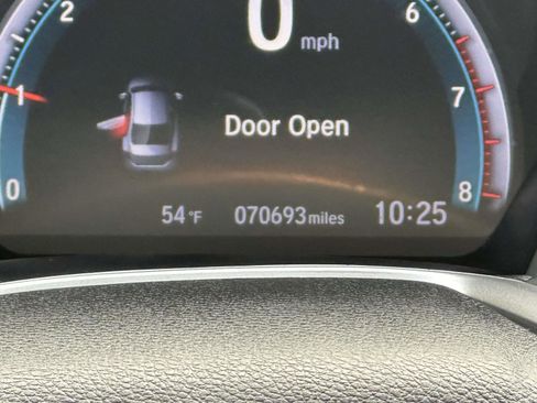 Used 2020 Honda Civic Touring image 11