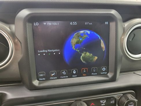 Used 2022 Jeep Wrangler Unlimited Sahara w/ Cold Weather Group AWD/4WD image 43