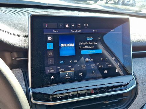 Used 2024 Jeep Compass Latitude image 16