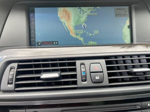 Used 2011 BMW 550i xDrive Sedan AWD/4WD image 20